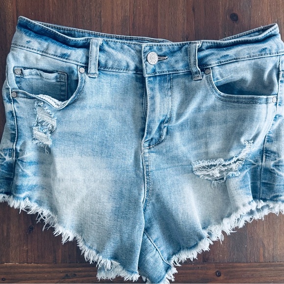 CELEBRITY PINK Denim Distressed Women Shorts - Picture 10 of 10